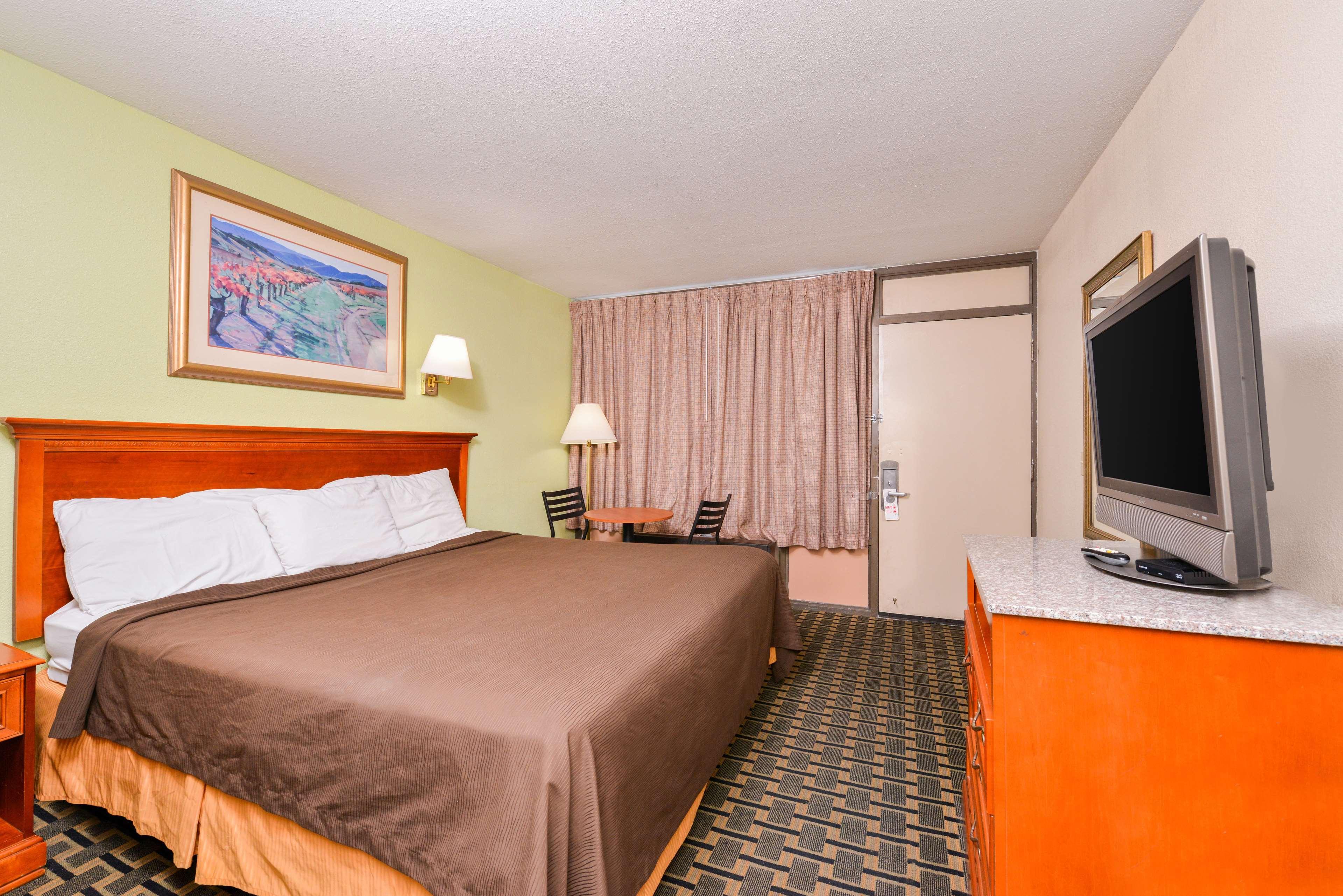Americas Best Value Inn-Nashville/Airport South מראה חיצוני תמונה