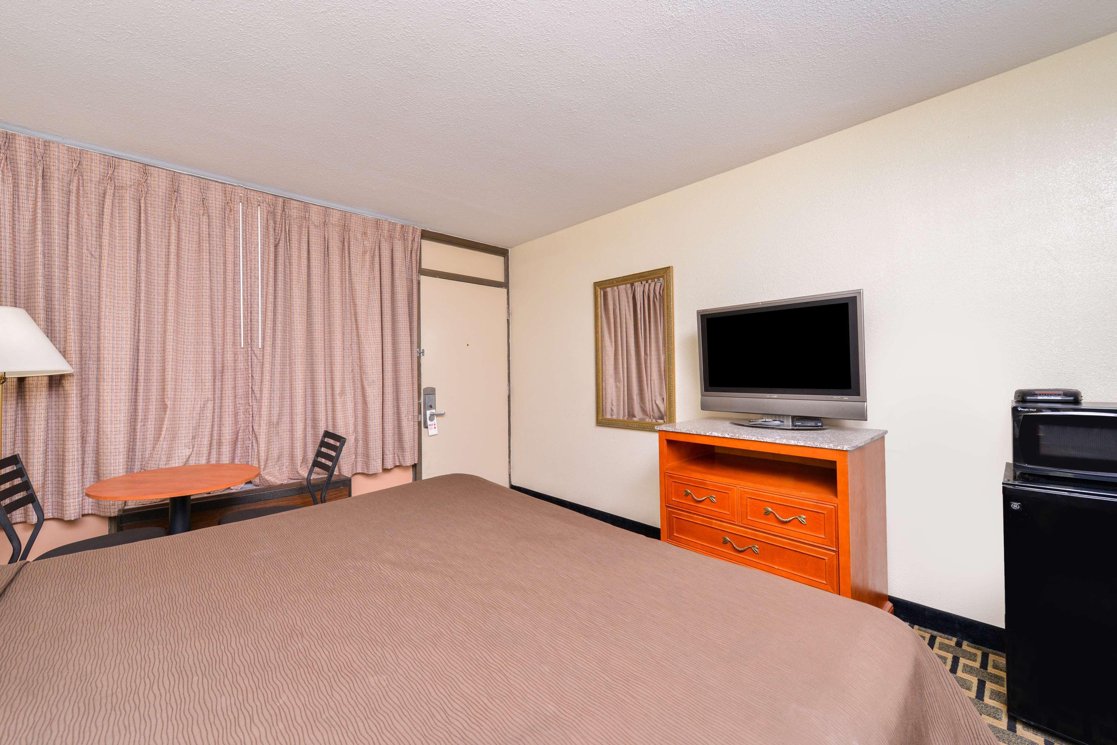 Americas Best Value Inn-Nashville/Airport South מראה חיצוני תמונה